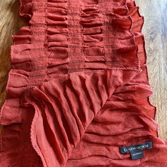 Claudia Nichole Ruffled Textured Scarf - Picture 4 of 10
